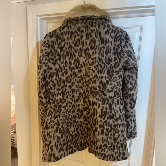 Leopard Print Coat with Faux Fur Collar - Picture 5 of 5